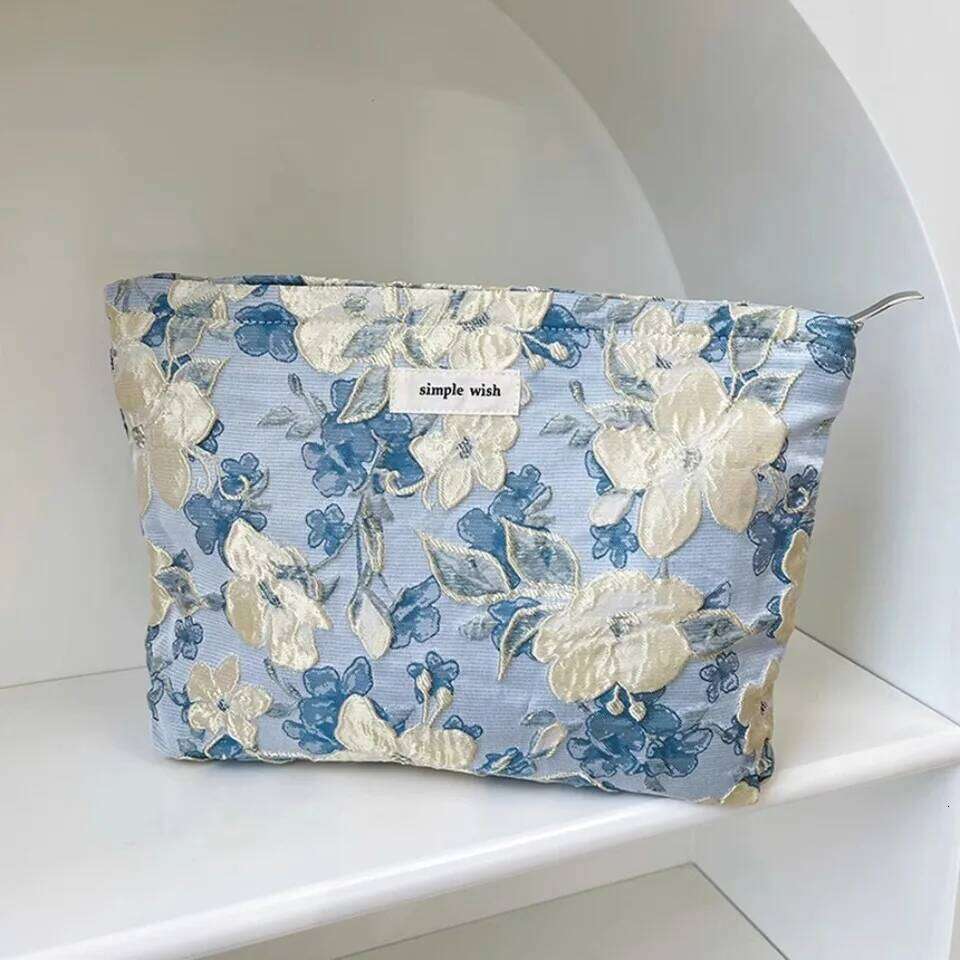 2025 Fashion Floral Print Zipper Cosmetic Travel Essentials Organizer Toiletry Pouch Portable Women's Makeup Bag Y260206