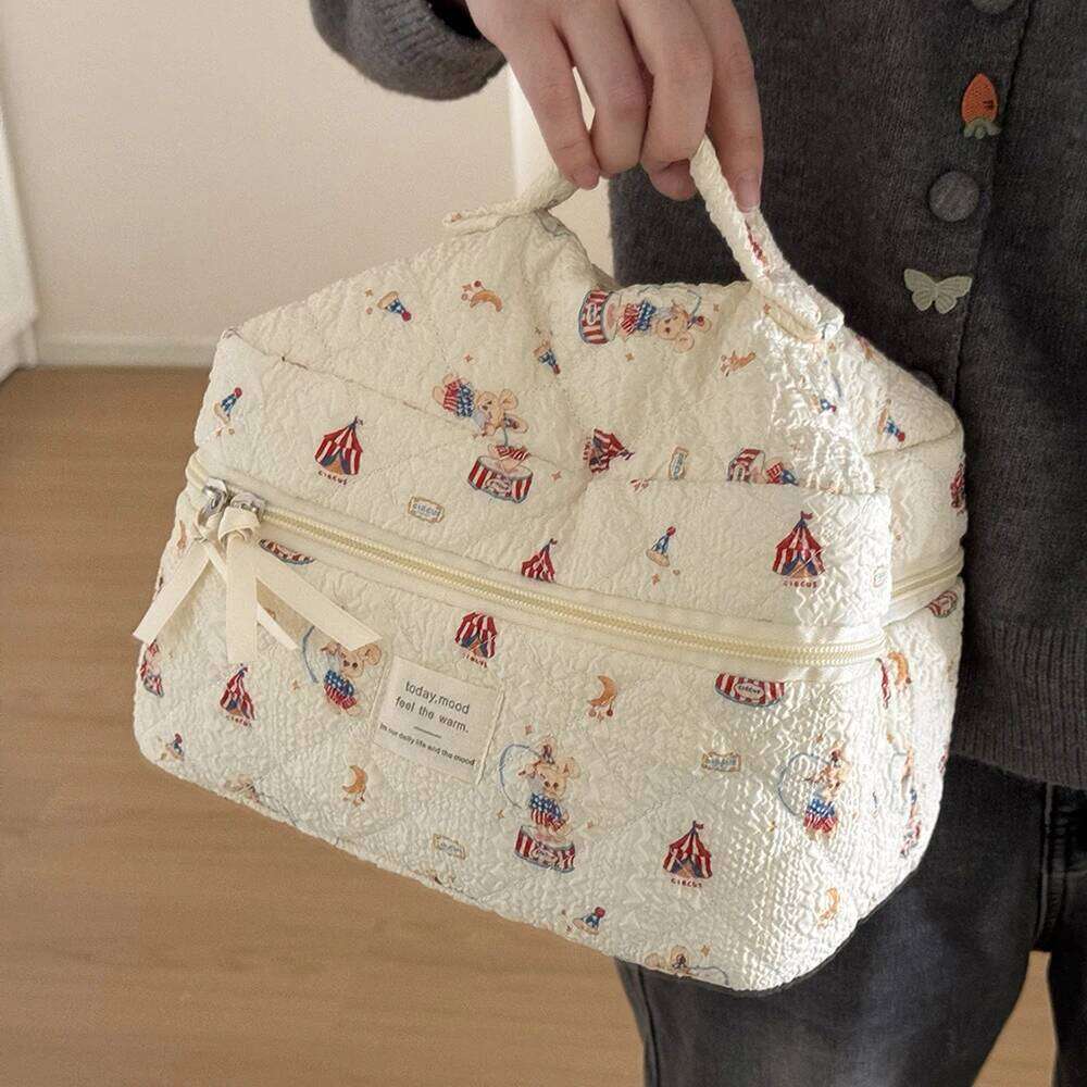 Fashion New Cartoon Rabbit Girl Makeup Tote Cosmetic Organizer Quilted Pouch Handbag Ladies Kawaii Zipper Storage Bag Y260206