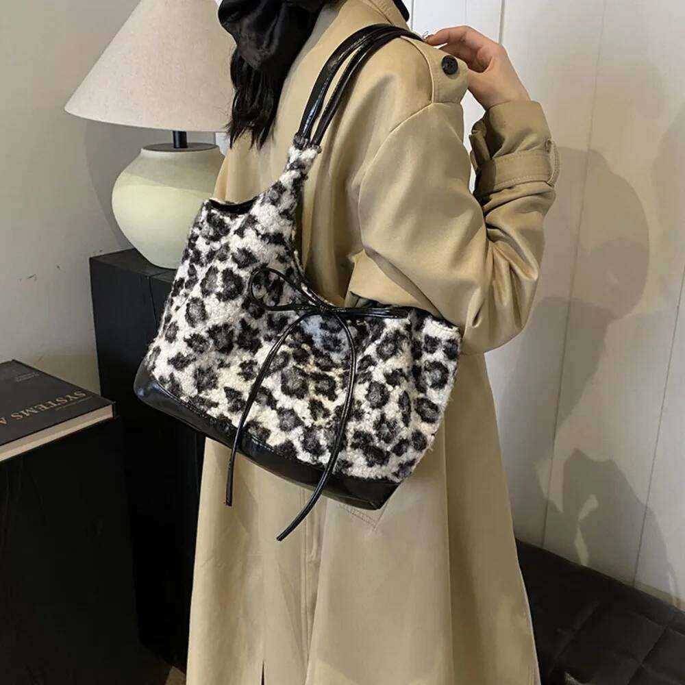 Retro Leopard Print Underarm 2025 Autumn and Winter New Hair Large Capacity Commuter Tote Shoulder Fashion Design Luxury Bag Z260207 - view 5