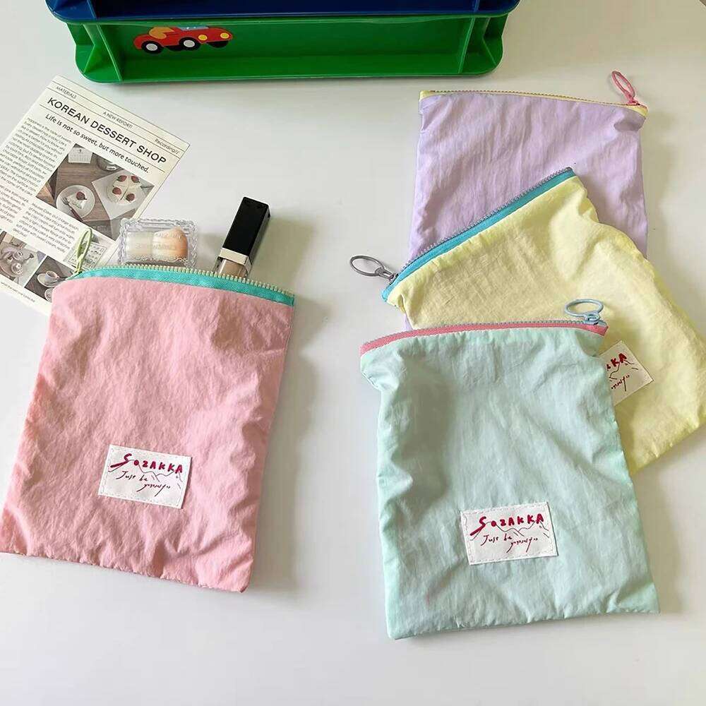 Simple Women Macarone Cosmetic Storage Cute Korean Mini Toiletry Makeup Pouch Portable Lipstick Clutch Zipper Bag Student Y260206