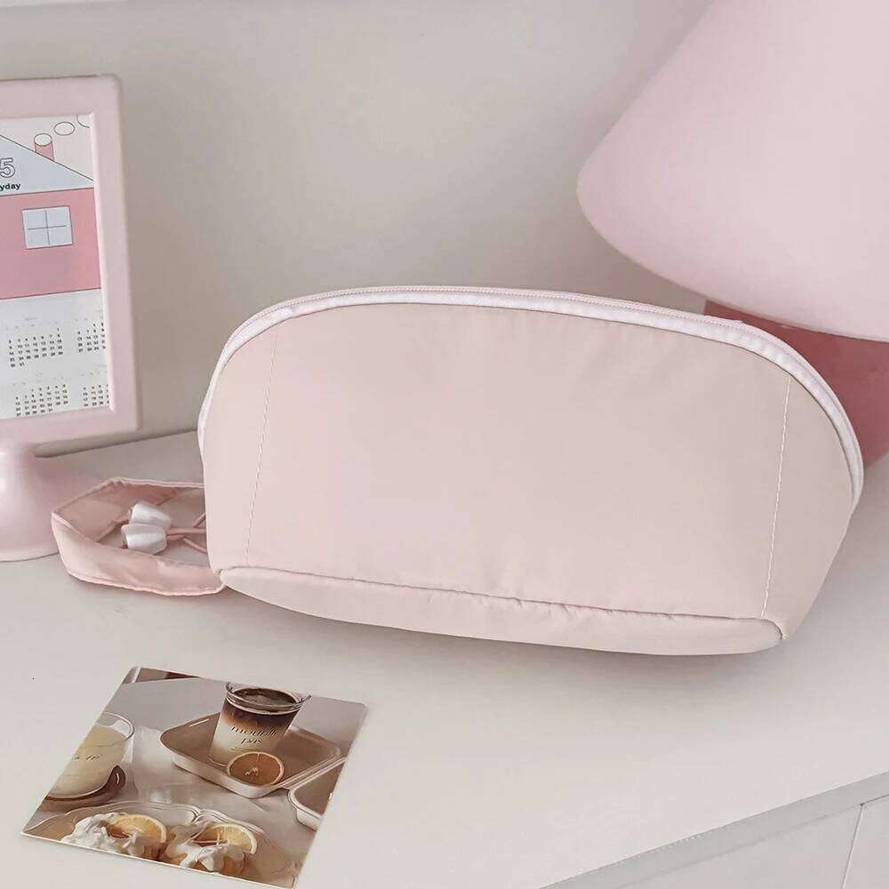 Portable Pouch Female Organizer Toiletry Makeup Women's Handbag Pink Large Cosmetic Bag for Travel Y260206