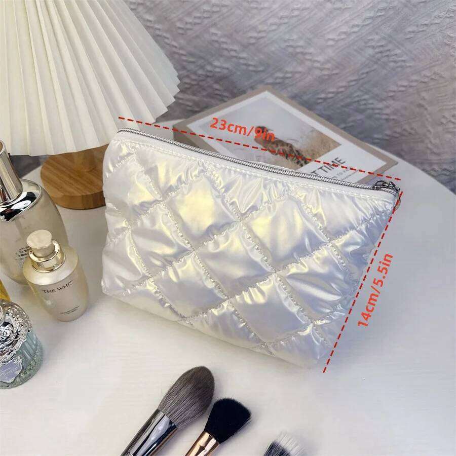 High style travel makeup bag for women, large capacity, hand held, high - end cosmetic organizer Y260206