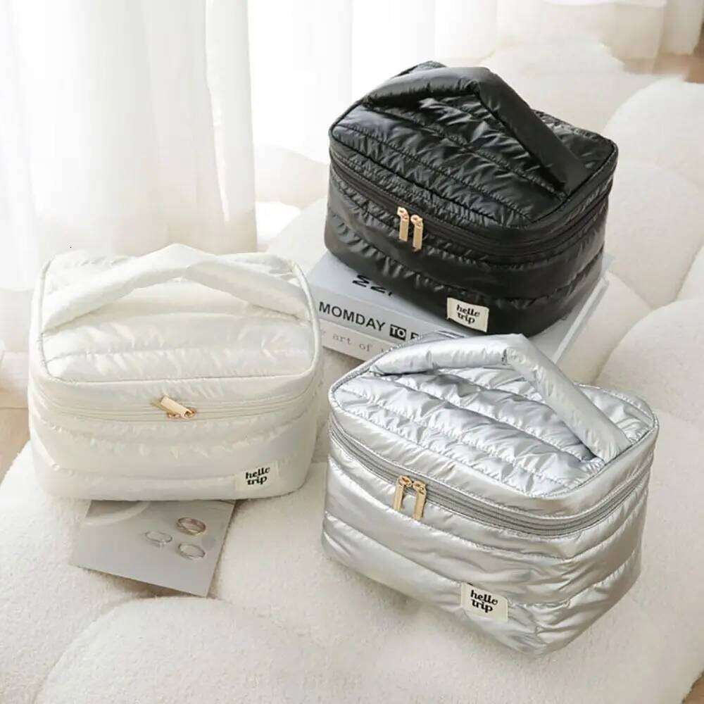 High Quality Large Capacity Makeup Multifunctional Storage Travel Organizer Cosmetic Portable Toiletry Bag Y260206