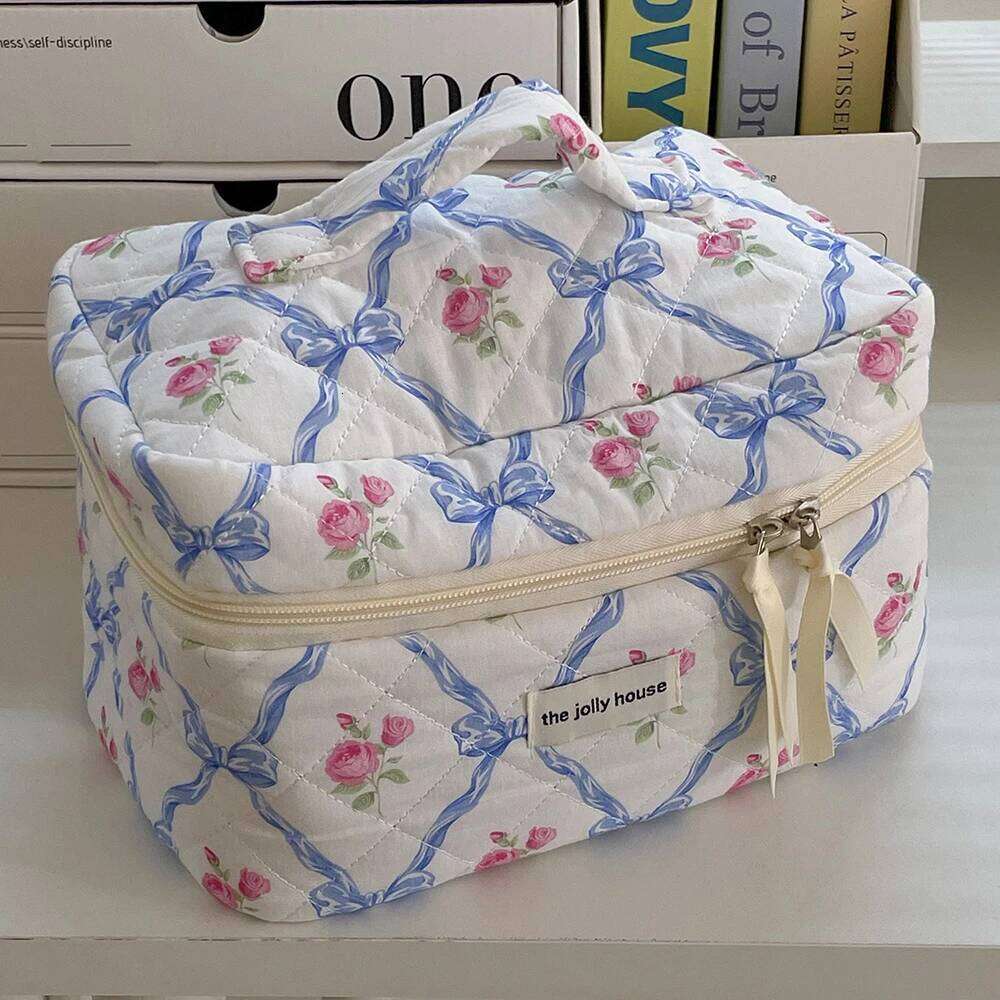 New Cute Bow Knot Zipper Cosmetic Bags Mini Tote Women Makeup Toiletry Storage Pouch Handbag Ladies Large Capacity Quilting Bag Y260206
