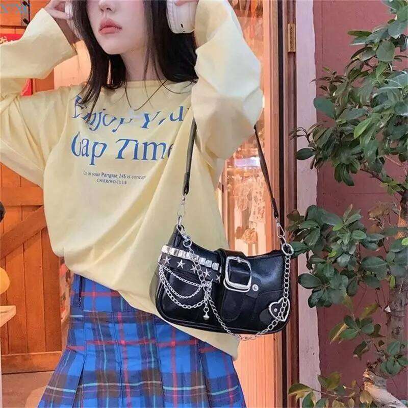 X7XC Women Punk Underarm Handbag with Metal Chain Grunge Star Rivets Single Shoulder Bag Small Armpit Purse for Everyday Wear Y260205