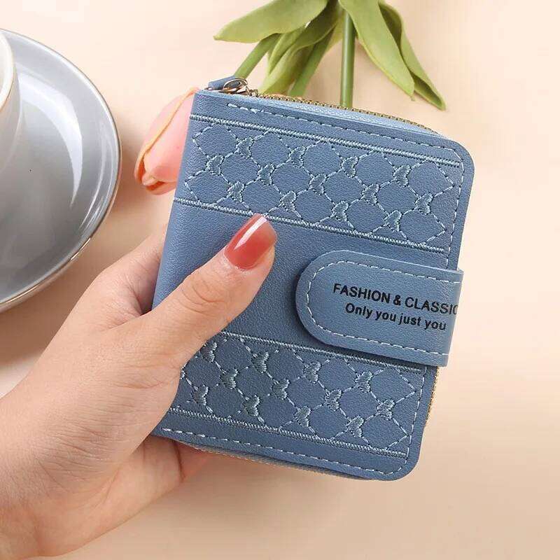 2026 New Women's Short Zipper Large Capacity Zero Wallet Versatile Love Color Handbag Card Bag Y260206