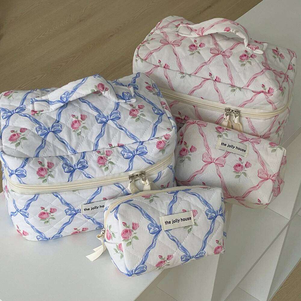 New Cute Bow Knot Zipper Cosmetic Bags Mini Tote Women Makeup Toiletry Storage Pouch Handbag Ladies Large Capacity Quilting Bag Y260206