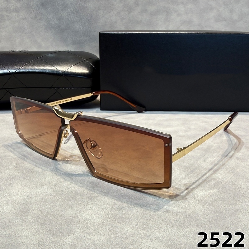 2026 Luxury Designer Sunglasses Men For Women Classic Beach Shading UV protection Glasses With Box 6666