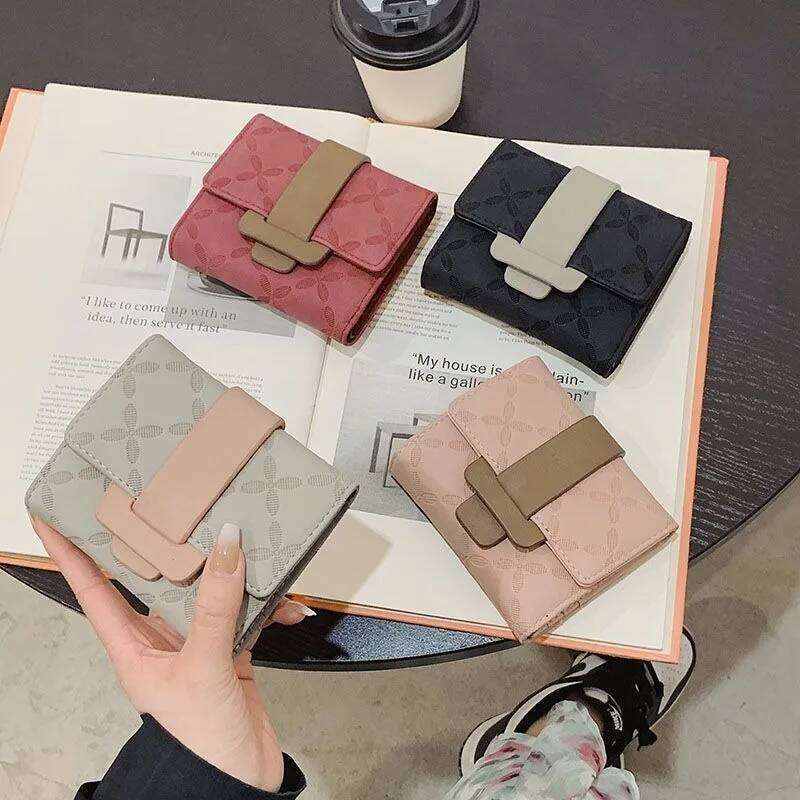 2024 New Women Fashion Leather Bifold Short Wallets Female Luxury Designer Small Purse Zipper Card Holder Coin Pockets Y260206