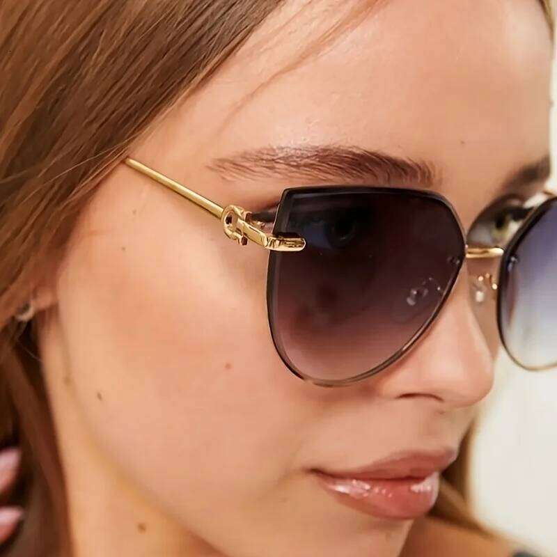 2pcs pack Large Frame Women Sunglasses Female Cat Eye Gradient Sun Glasses Outdoor UV Protection Designer Eyeglasses Y260207