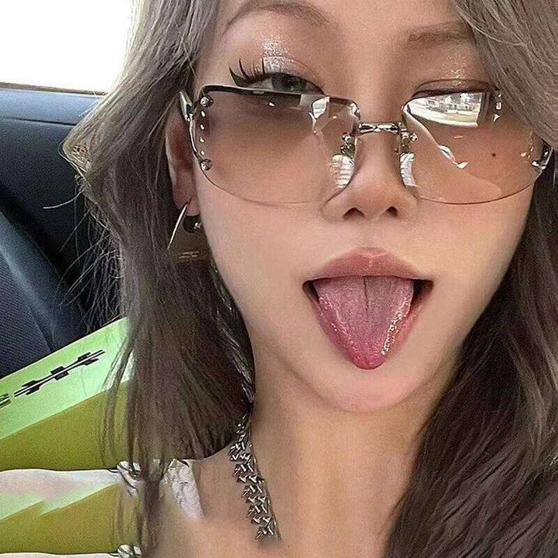 New Sunglasses Luxury Brand Design Fashionable Y2K Women Sun Glasses Camping Cycling Fishing Retro Frameless Uv400 Men Sunnies Y260207