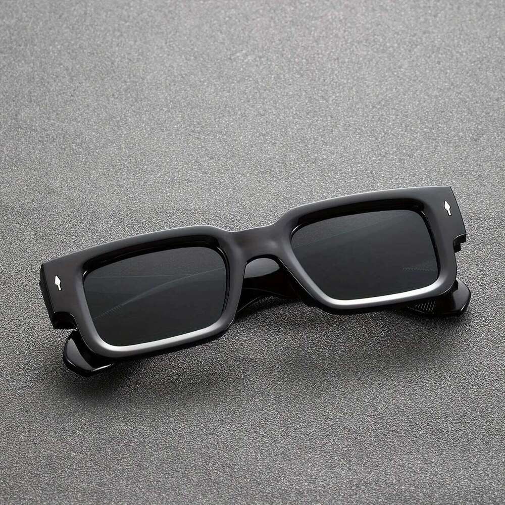 1PC Fashion Classic Square Plastic Frame Women Cool Sunglasses For Men Daily Life Shades Eyewear Accessories. Y260207