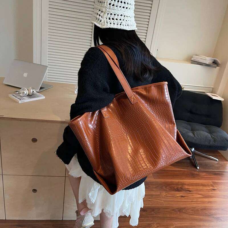 LEFTSIDE Large Capacity Stone Pattern Underarm Bags for Women 2025 New Ladies Shoulder Females Solid Color Handbags Tote Bag C260207