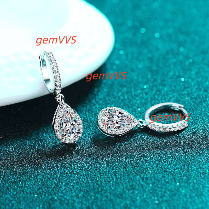925 Sterling Silver VVS Moissanite Pendant Earrings Fashionable Teardrop Shape For Wedding Party