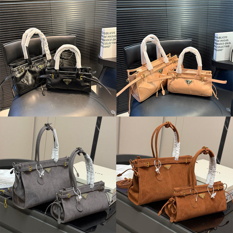 The product color is shown in the picture Designer bag Handbag Leather bag cosmetic bag large capacity handbag Enchaine handbag