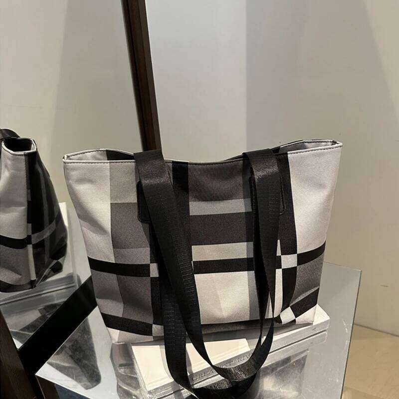 Tote New Fashion Shoulder Handbag Women's Checkered Commuter Bag C260207