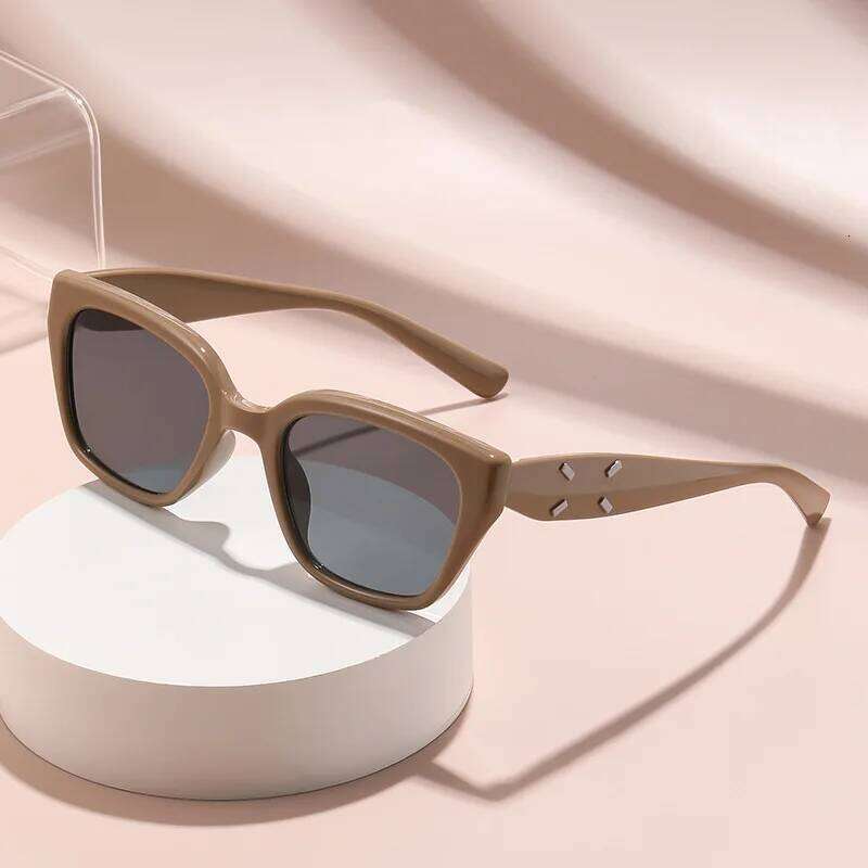 Cat Eye High-end UV Resistant Internet Celebrities Natural Looking Retro Sunscreen Sunglasses 9673 Y260207