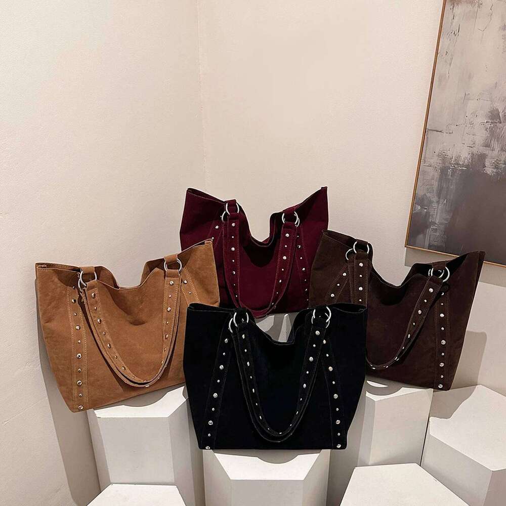 Women Faux Suede Studded Handheld Large Capacity Shoulder Rivet Underarm Tote Bag for Dating School Shopping C260207