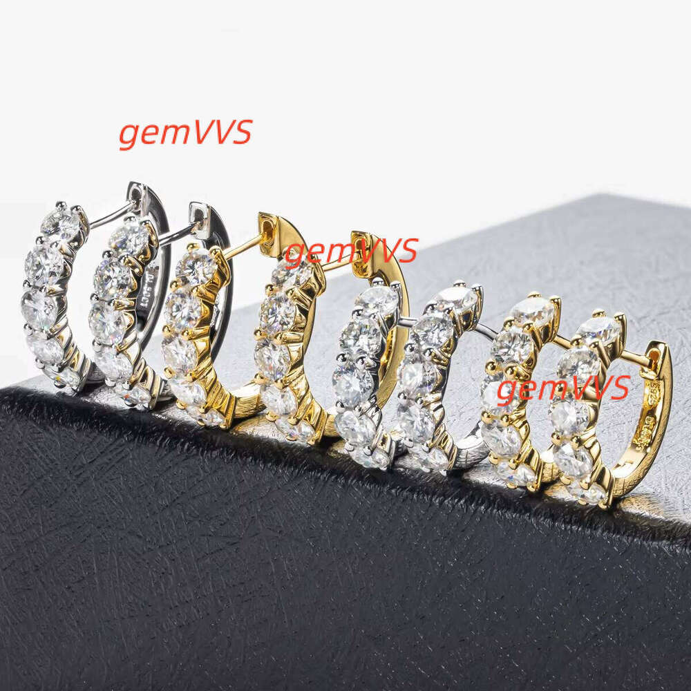 Fashion Jewelry D-Color Hoop In S925 Sterling Silver Elegant Round Cut Moissanite Huggie Earrings For Women