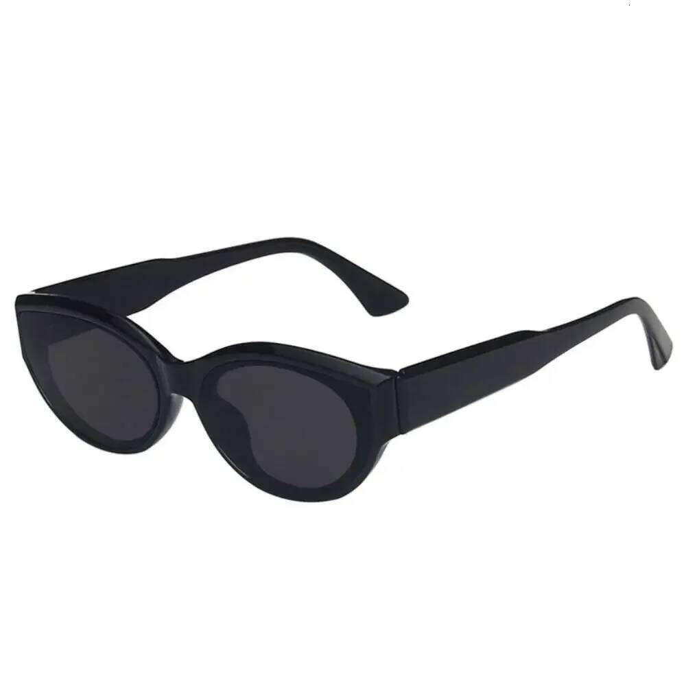 1PC Retro Sunglasses Oval Frame Travel Goggle UV Protective Black Shades Eyewear Daily Wear Sunglasses Y260207