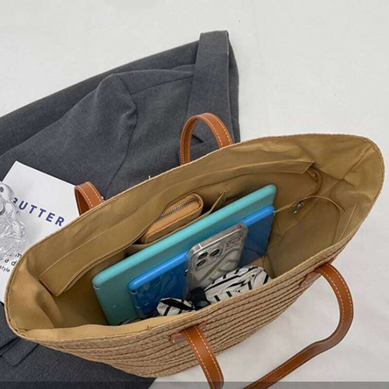Bohemian Style Bags High Capacity Handmade Straw Handbag Casual Travel Beach Shopping Totes Pack Purse Women Bag C260207