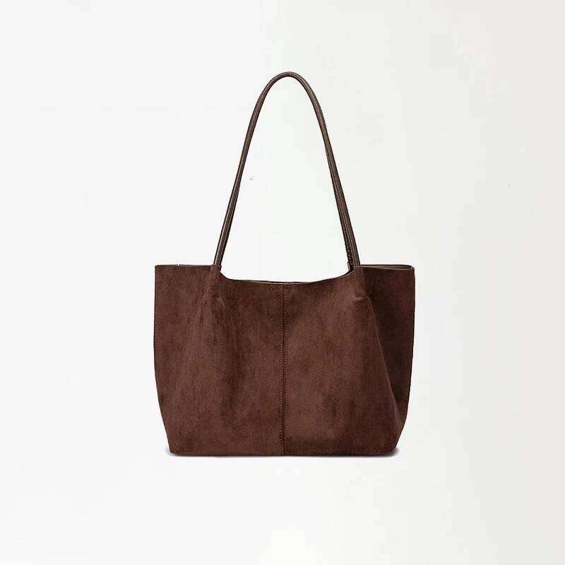 New retro suede shoulder for autumn and winter 2025, large-capacity hand-held tote bag with a commuting feel C260207
