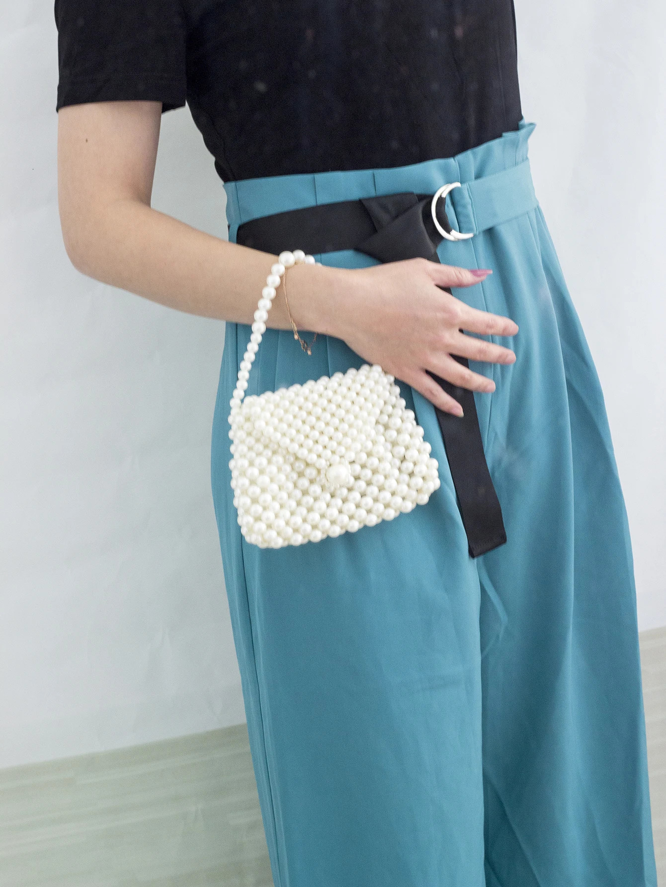 2024 SpringSummer selling Chinese Style Mini Pearl Dumpling Bun Womens Homemade Beaded Weaving Handbag 260208