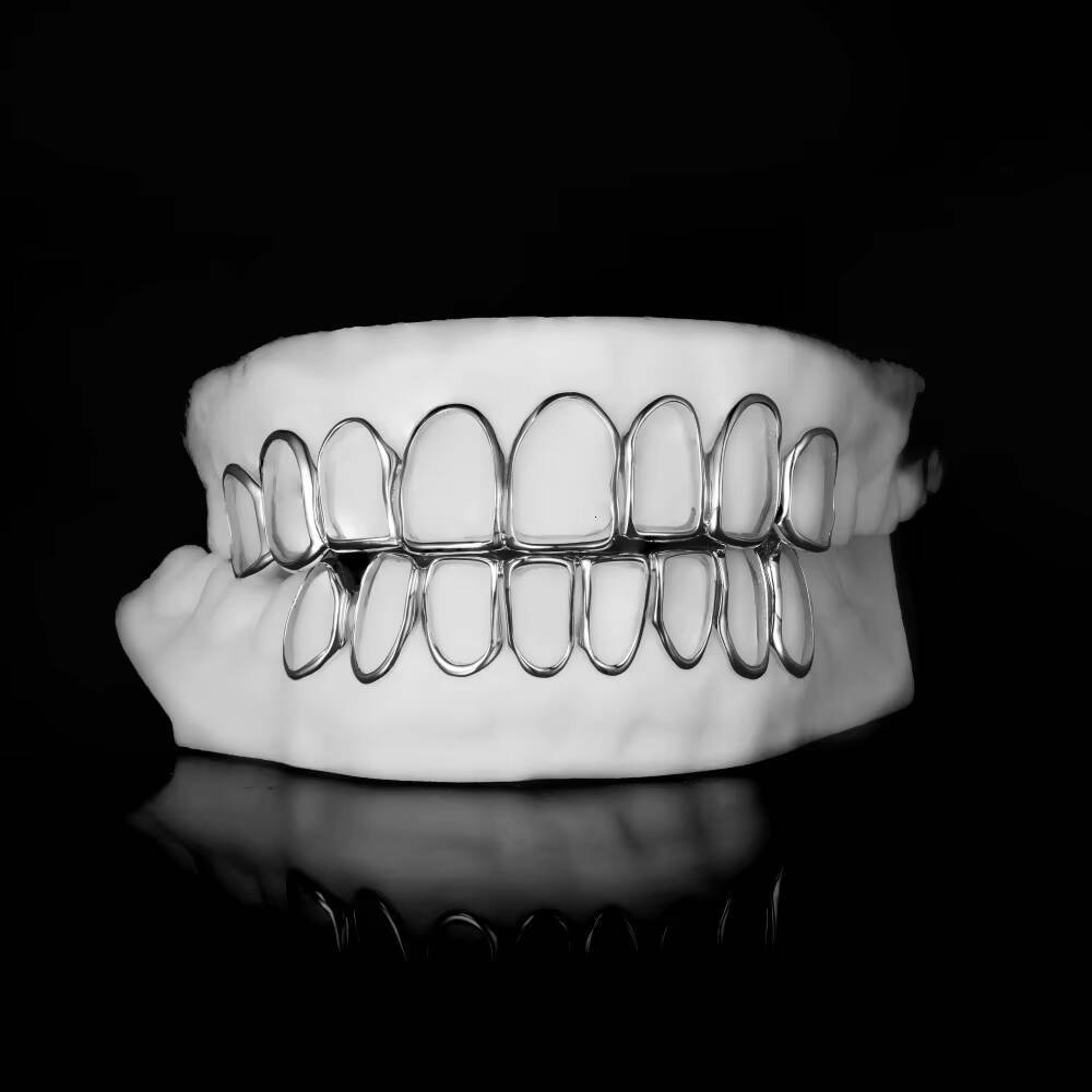 Custom Made Iced Out 925 Sterling Silver 18K Gold Plated Diamonds Open Face Grills VVS Moissanite Gold Dental Teeth Grillz