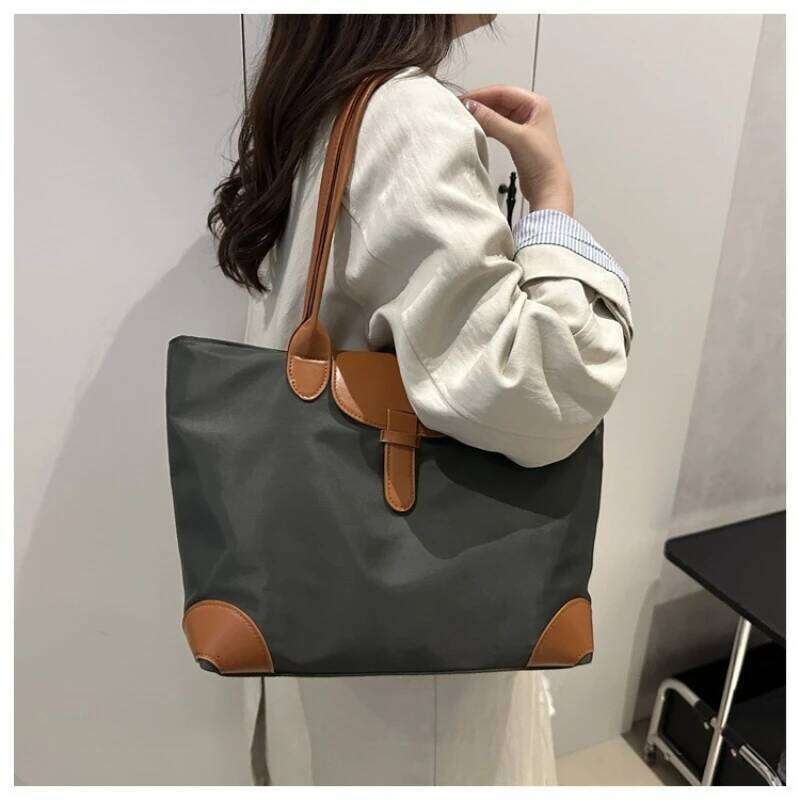 New large-capacity, fashionable stylish, casual and textured underarm single-shoulder tote bag, simple Oxford fabric, women' C260207