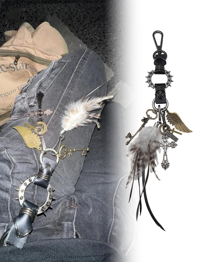 ZHUHE The Heavy-duty Feather Wing Cross Keychain In Gothic Style Is A Jewelry Accessory And Party Gift For Both Men And Wome 260107