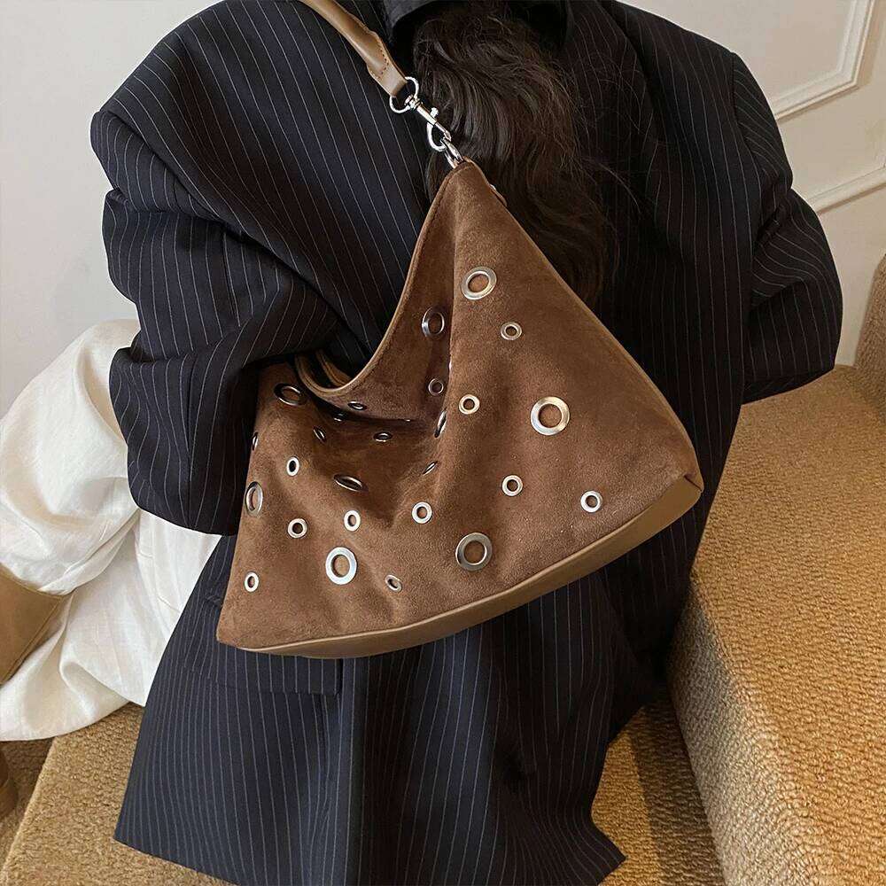 Fashionable Light Luxury Retro Underarm Versatile Single Shoulder Crossbody Bag, Trendy Frosted Bag C260207