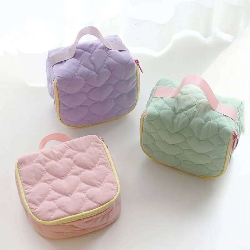 Korean Version Cute Love Makeup Large Capacity Portable Travel Handbag Wash Bag Y260206