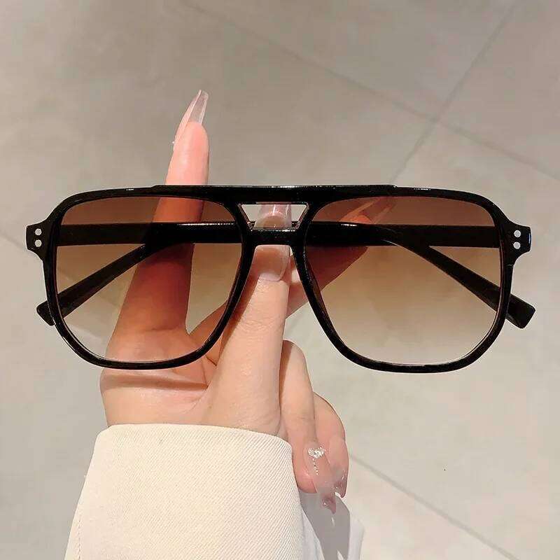 Vintage Double Bridges Men Square Sunglasses Fashion Clear Ocean Lens Eyewear Women Trending Rivets Sun UV400 Glasses Y260207