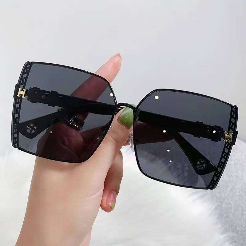 Luxury Oversized Sunglasses for Women Frameless Chic Lightweight DS-7705 New Style Y260207