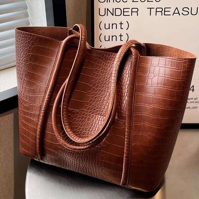 Women Large Pu Shoulder Bag 2023 Vintage Leather Material Trendy Designer Women's Fashion Wallet Handbag C260207