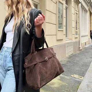 Women's Retro Tote Bag, Elegant Coffee-Colored Faux Suede Handbag, Versatile Shoulder Bag for Commuting and Casual Use C260207