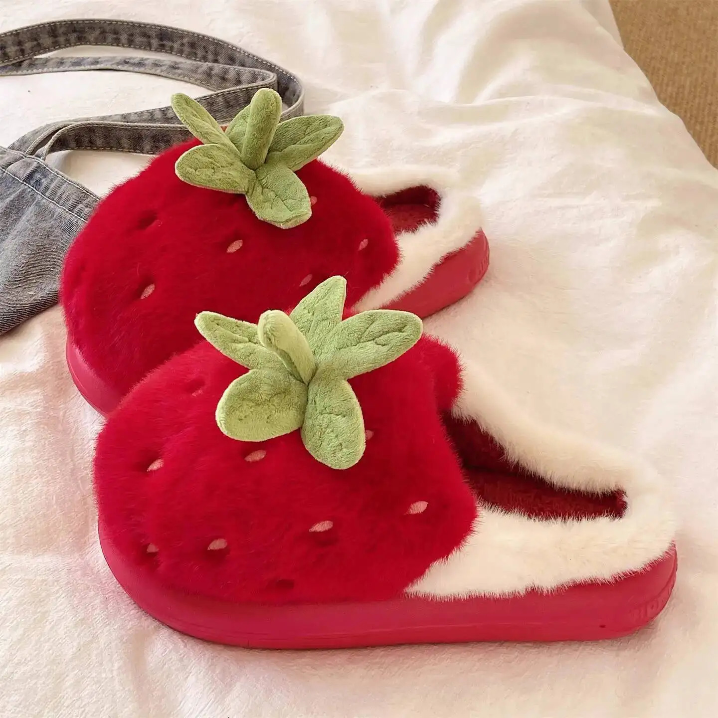 Winter Womens Furry Cotton Home Slippers Cute Strawberry n Warm Thick Soled Anti Slip Indoor Household Outdoor Wearable 260208