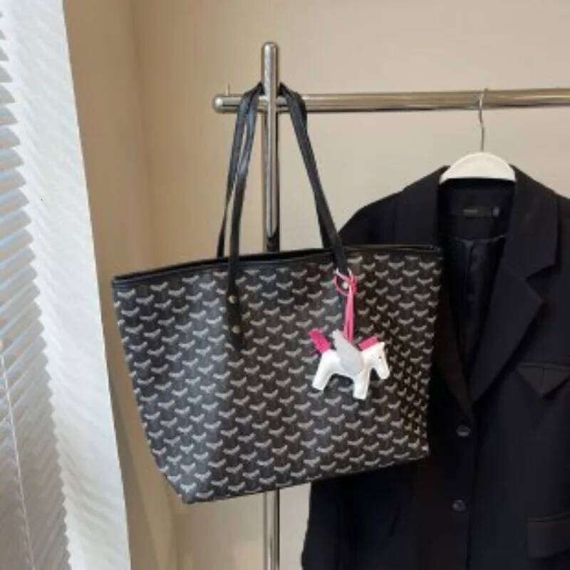 Elegant Crossbody Handbag Trendy Maillard Style Students Cross Body Bag Commuting Portable Fashion Popular Unique C260207