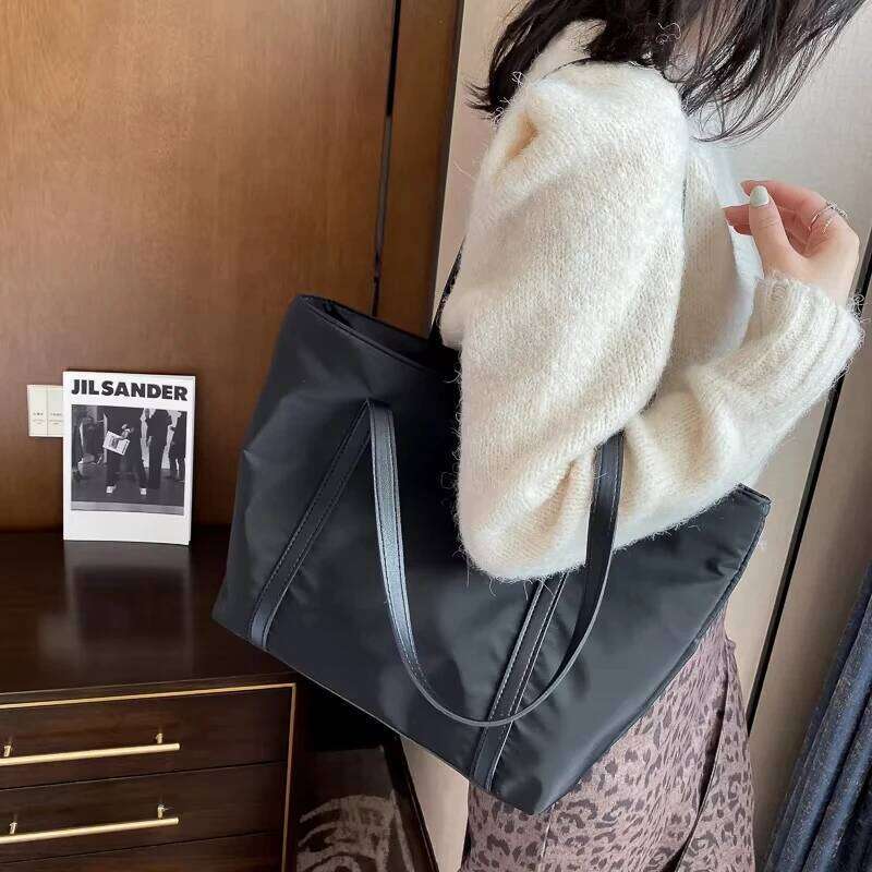Simple Solid Color Shoulder Bag Handbag Oxford Top-handle Totes Female Large Capacity Shopping Street Zipper Bags for Women C260207