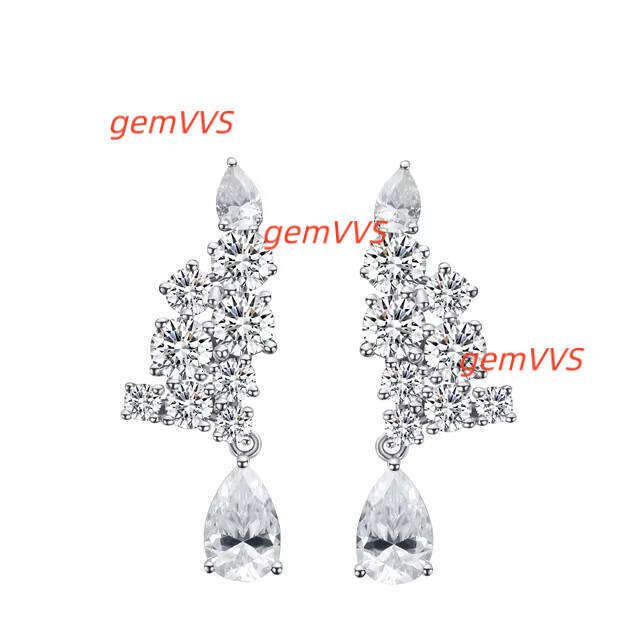 Luxury Style Women's Drop Pear Round Cut White Moissanite Inlaid Earrings