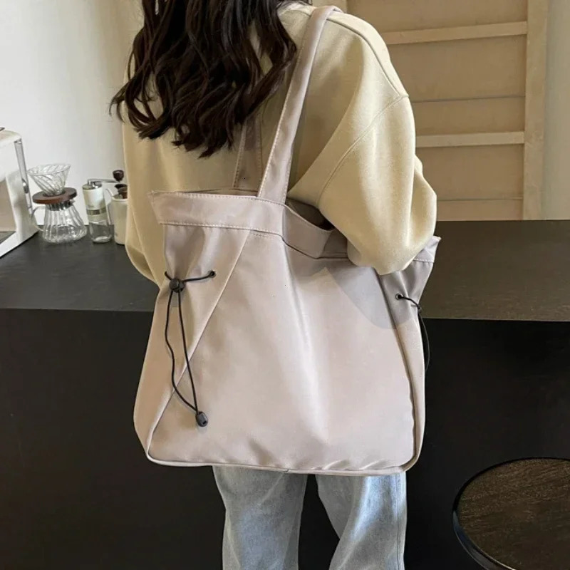 Casual Fashion Large Capacity Tote Bag Simple Travel Bag Women Large Shoulder Bag Aesthetic Handbags Drawstring Tote Handbag260128