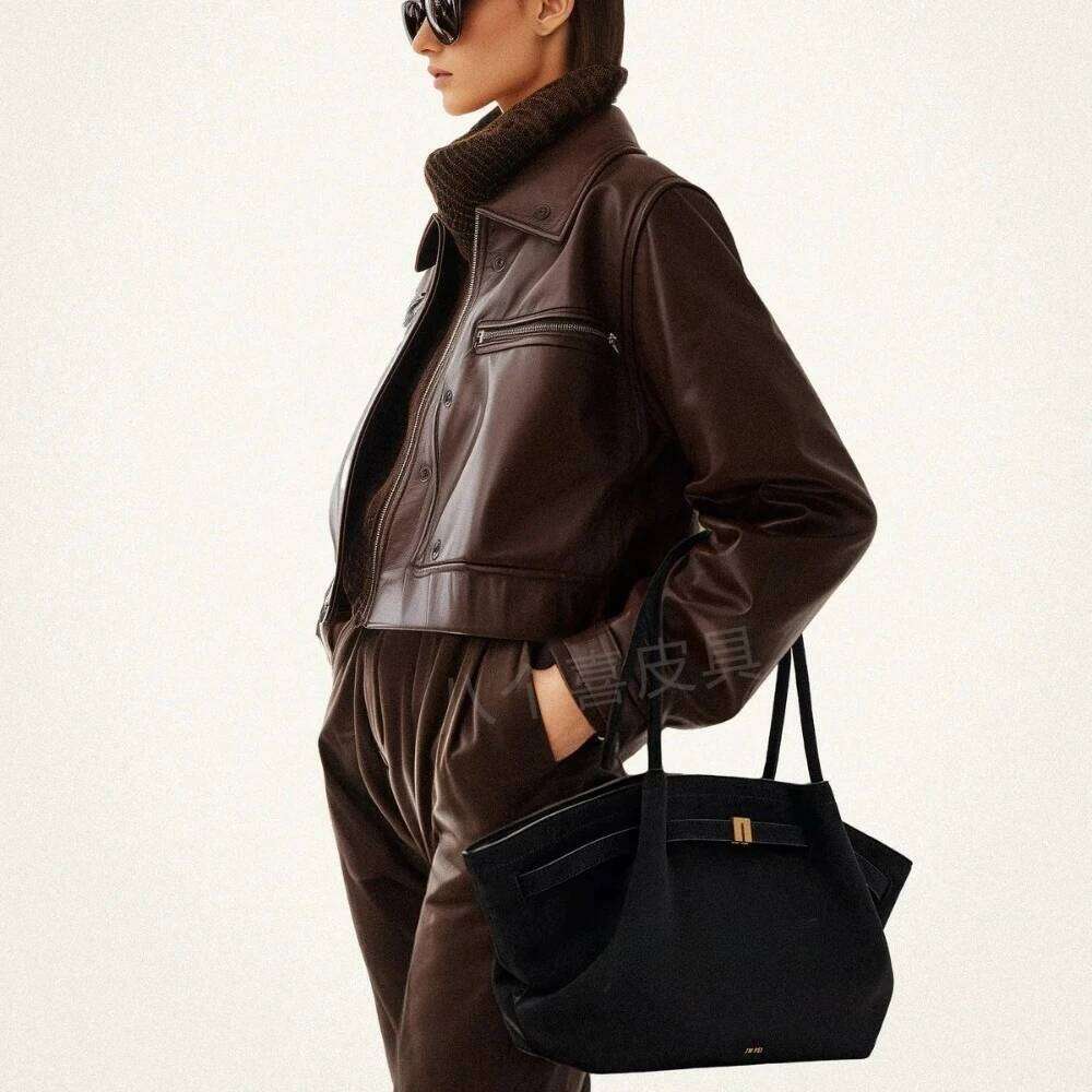 Hot JW Pei boulettes en daim paule bandoulire sous les bras Design Niche main de mode sac fourre-tout 2025 C260207