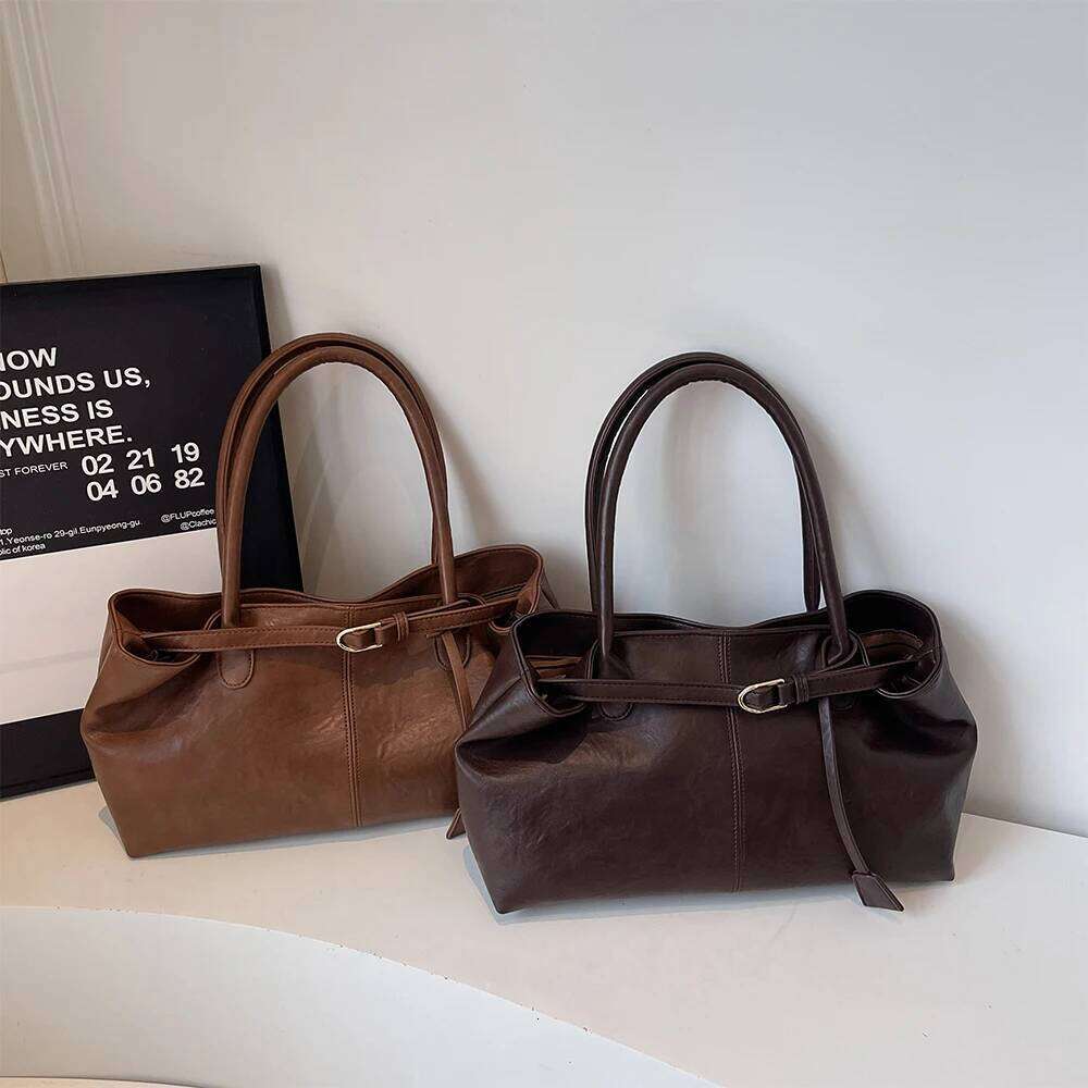 Ladies' Retro Large-Capacity New Autumn and Winter Niche Design Single Shoulder Underarm Casual Work Commute Bag C260207