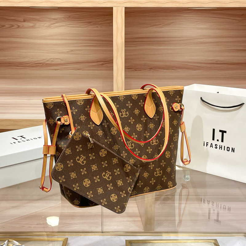 Light Luxury Monogram Tote Bag for Women 2026 New Winter Handbag Large Capacity Commuter Stylish Single-Shoulder Bucket Bag