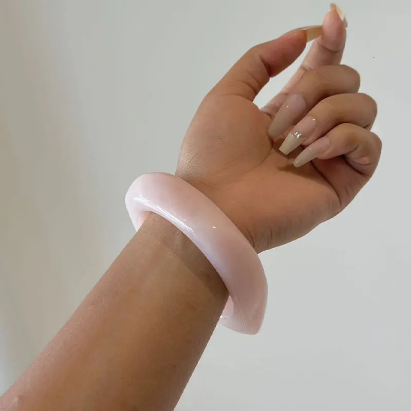 Vintage Coloful Irregular Acrylic Resin Chunky Bangles for Women Kpop Geometric Charm Bangles Bracelets Retro Jewelry Pulseras 260120