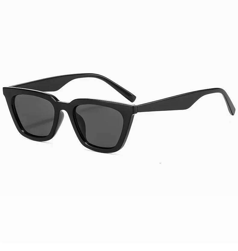 Classic Black Vintage Cat Eye Sunglasses Women Brand Designer Simplicity Elegant Small Frame Sun Glasses Men Trend Eyewear UV400 Y260207