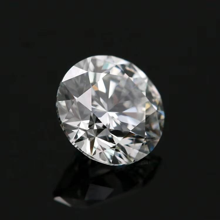 White Synthetic Diamond HTHP Round Brilliant Cut CVD Polished Lab Grown Diamond