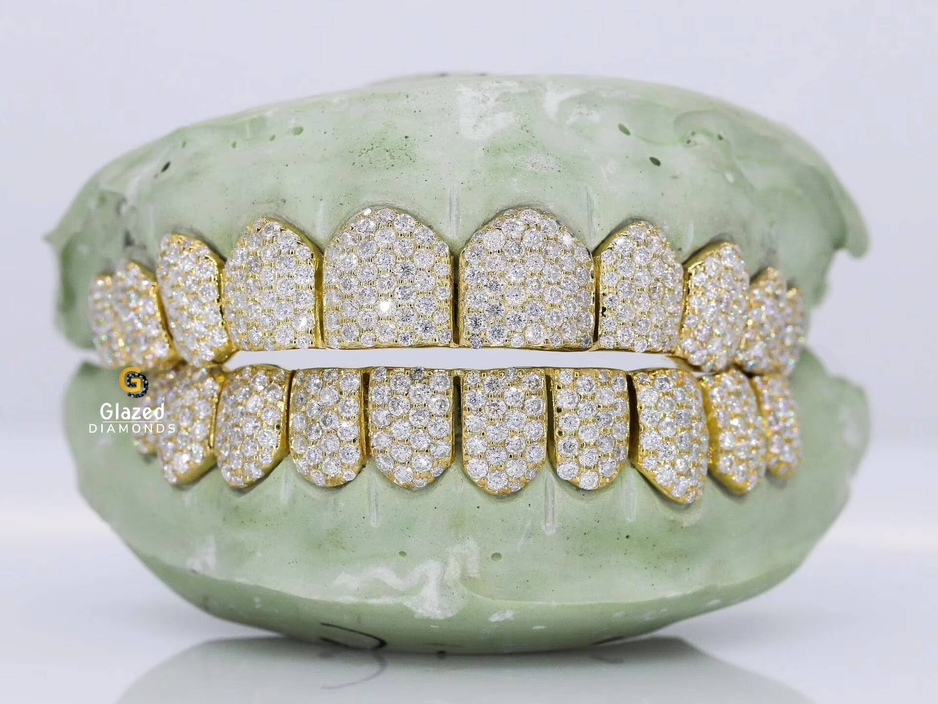 10 on 10 Teeth Iced Out Grillz Top Bottom Moissanite Diamond Gold Silver Customize Color Teeth Grillz for Men Women