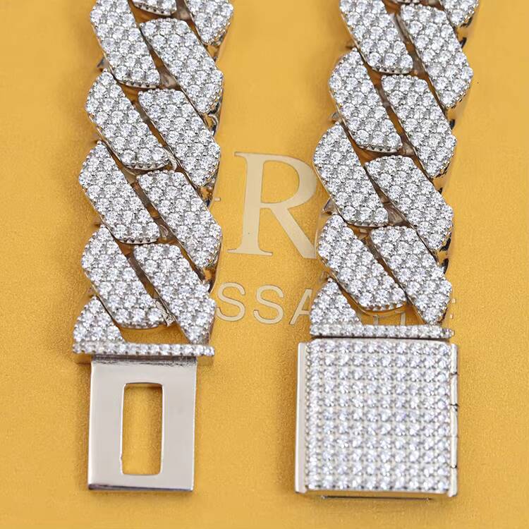 2026 Hot Sale Mans Cuban Chain 15mm 18mm S925 Silver Necklace Ice Out Moissanite Bling Jewelry Cuban Link Chain