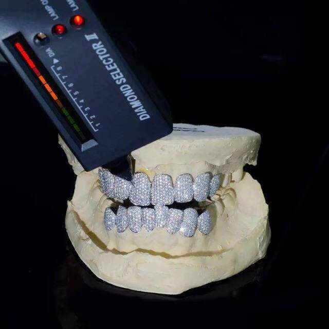 Iced Out Hip Hop Grillz for Teeth Rappers Opal VVS Moissanite 925 Silver Custom Moissanite Grill Jewelry